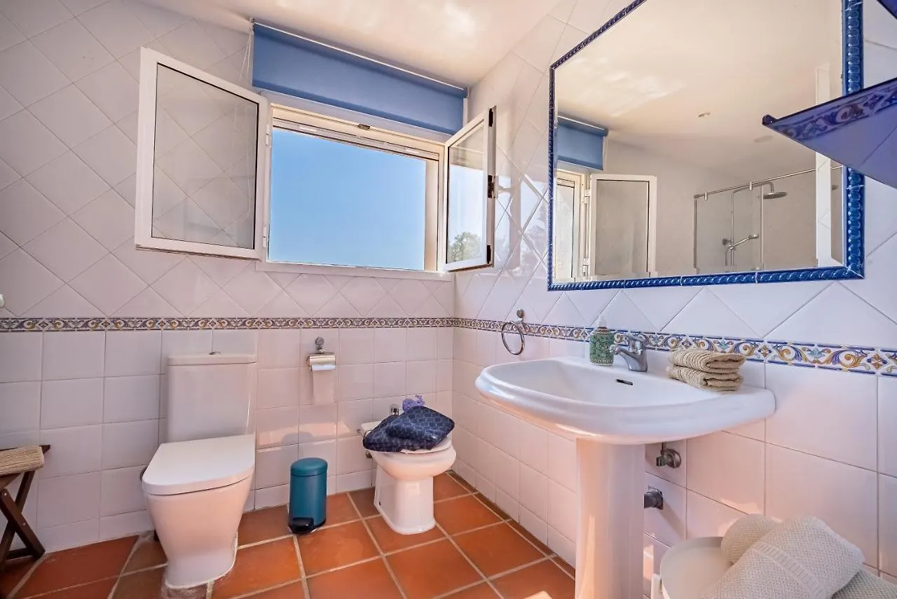 Casa Linda Great Located Beach House In Marbella Villa
