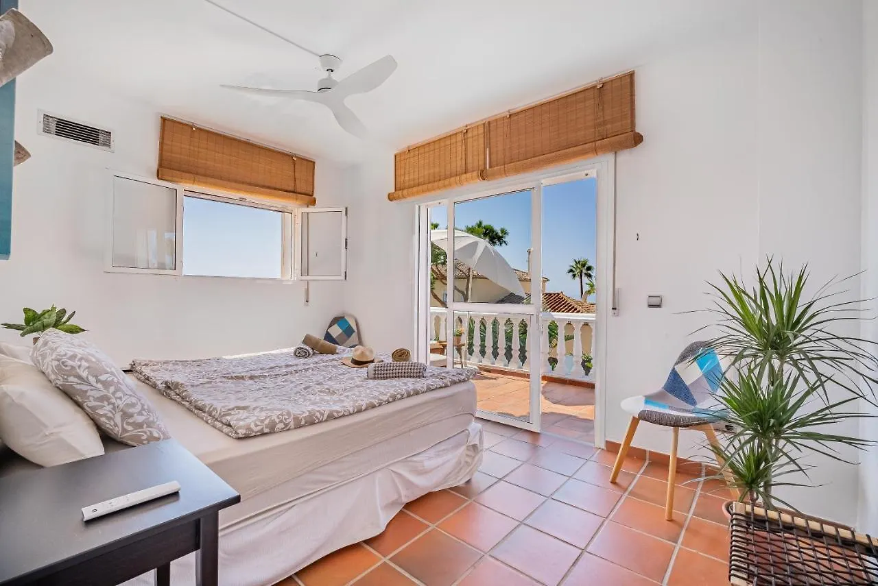 Casa Linda Great Located Beach House In Marbella Villa