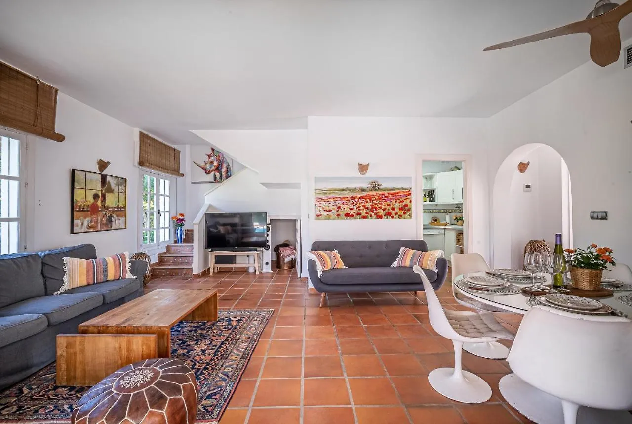 Casa Linda Great Located Beach House In Marbella Spain