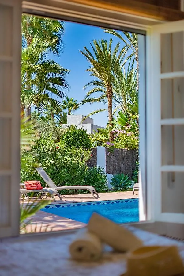 Villa Casa Linda Great Located Beach House In Marbella Spain