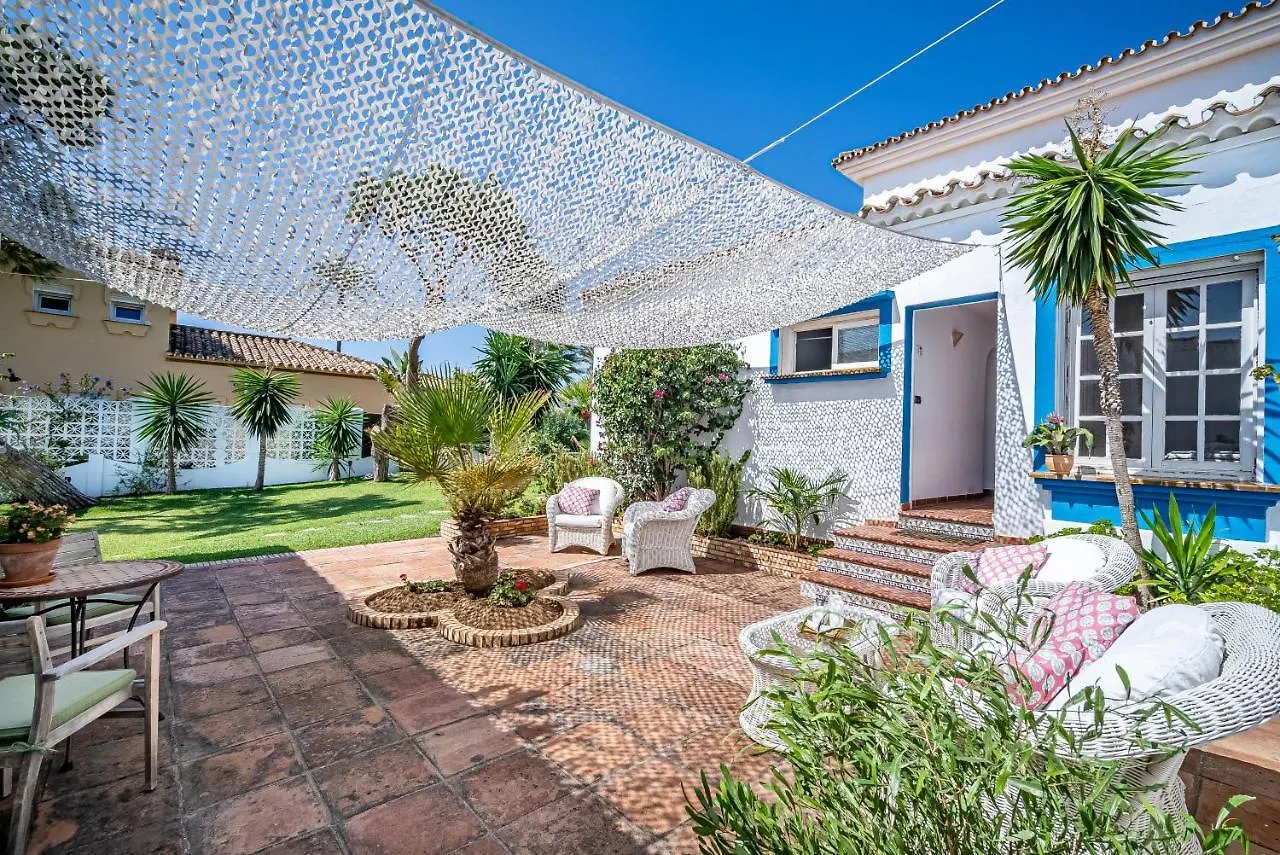 Villa Casa Linda Great Located Beach House In Marbella