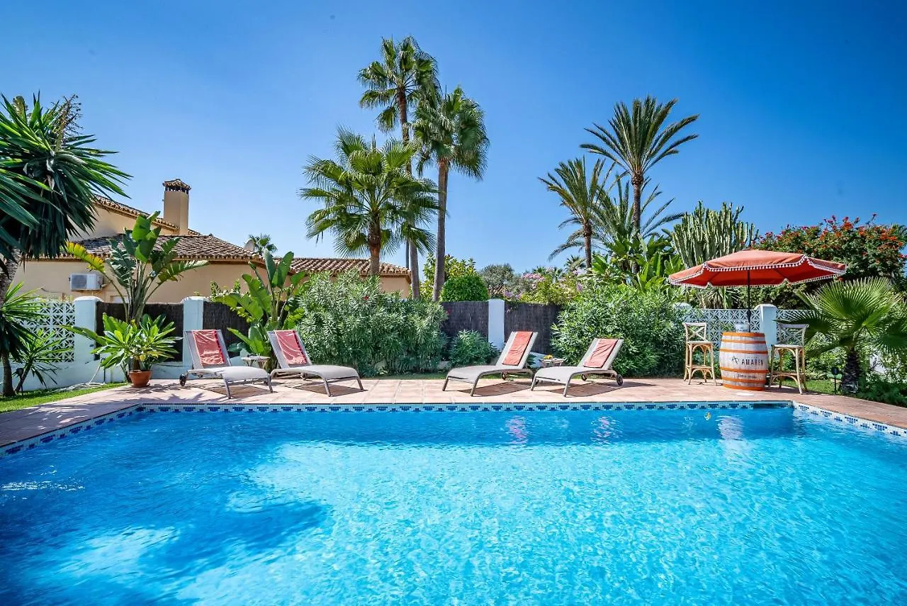 Casa Linda Great Located Beach House In Marbella Spain