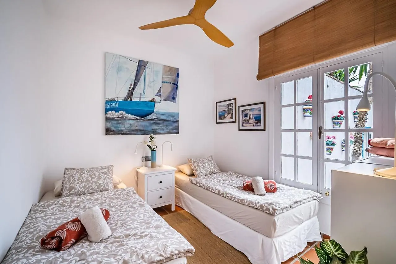 Casa Linda Great Located Beach House In Marbella Villa